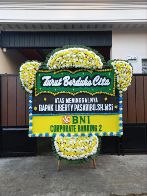 Papan Bunga Duka di Pangampelan